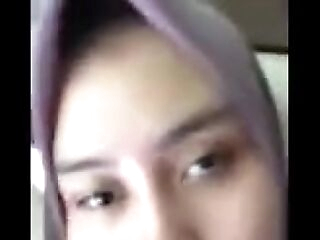 asian muslim schhol girl flashing her pussy by cam